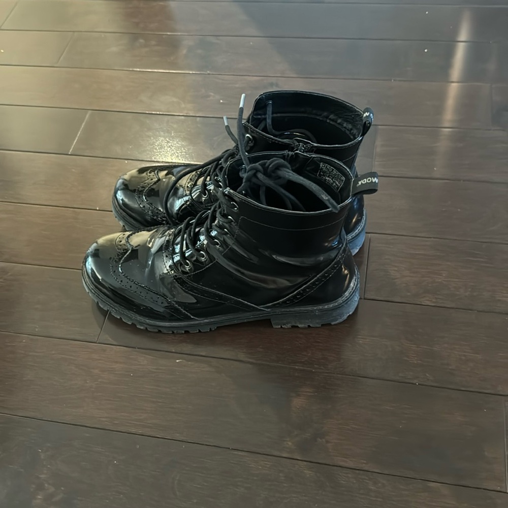 Women’s boots